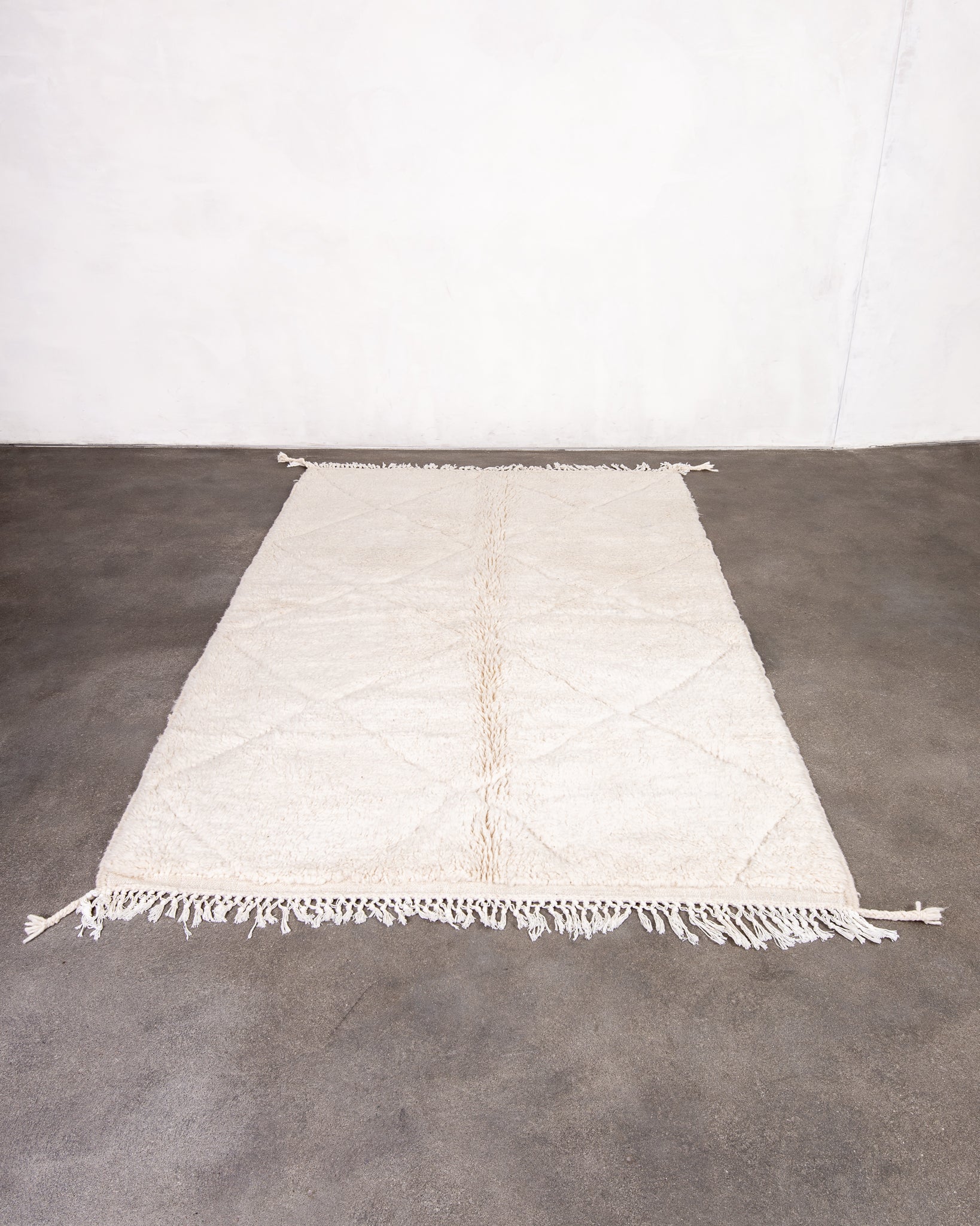 Modern designer handcrafted Berber rug from morocco Beniourain with beautiful colors and patterns